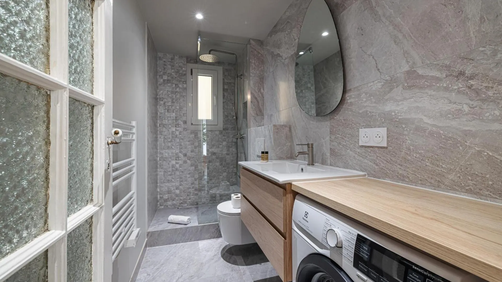 10 Amiral 201 - Magnifique Apt - 2 Chambres - Centre-Ville Nice Apartment