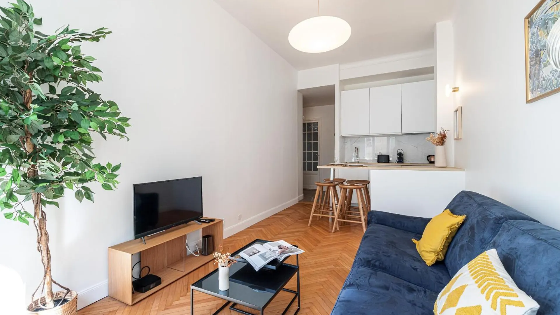 10 Amiral 201 - Magnifique Apt - 2 Chambres - Centre-Ville Nice Apartment